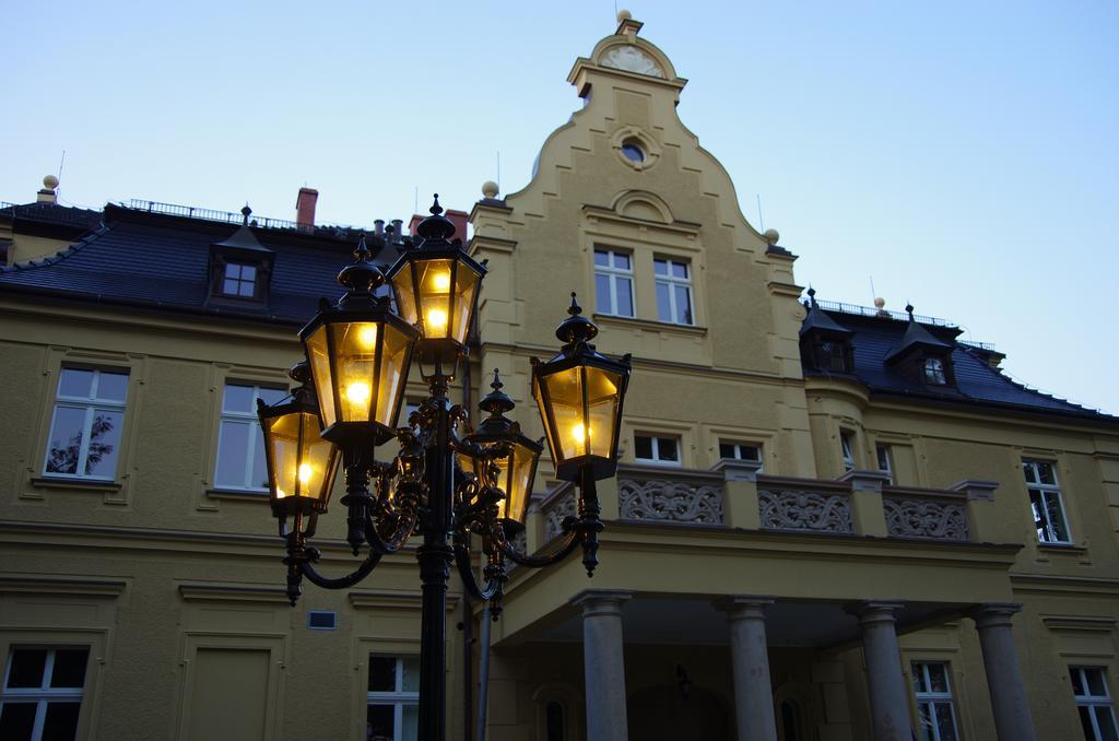 Palac Gruszow Świdnica Kültér fotó